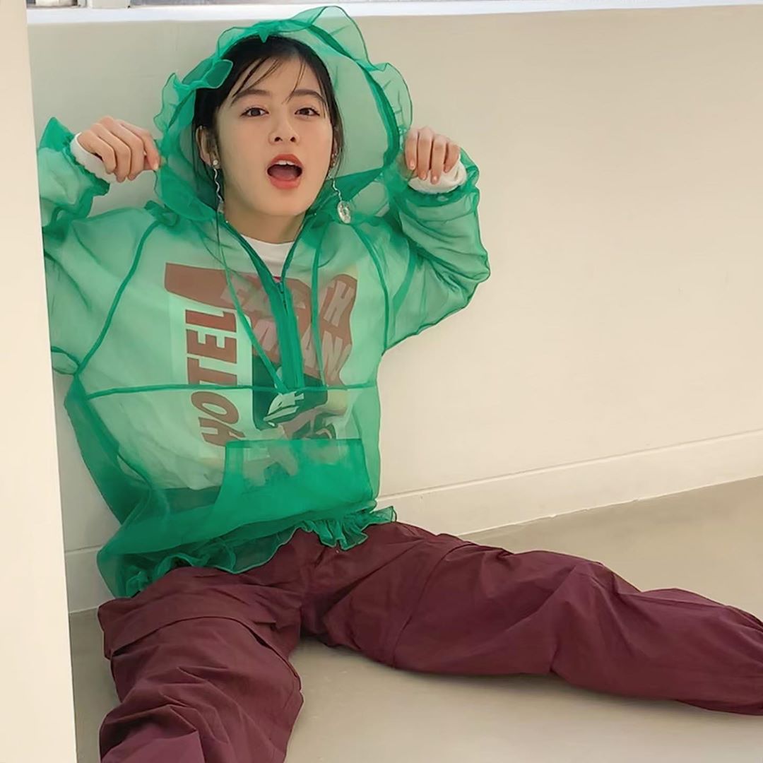 清純嫩顏超驚人！《天氣之子》女星「降齡萌扮小學生」　網驚：完全無違和