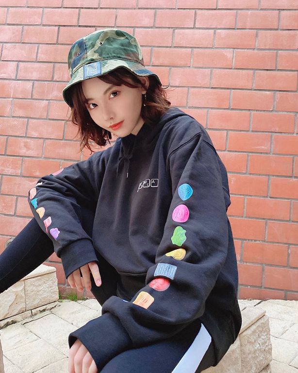 深田詠美生日「放送福利」!「衣服不穿好」甜笑宣告:我22歲了