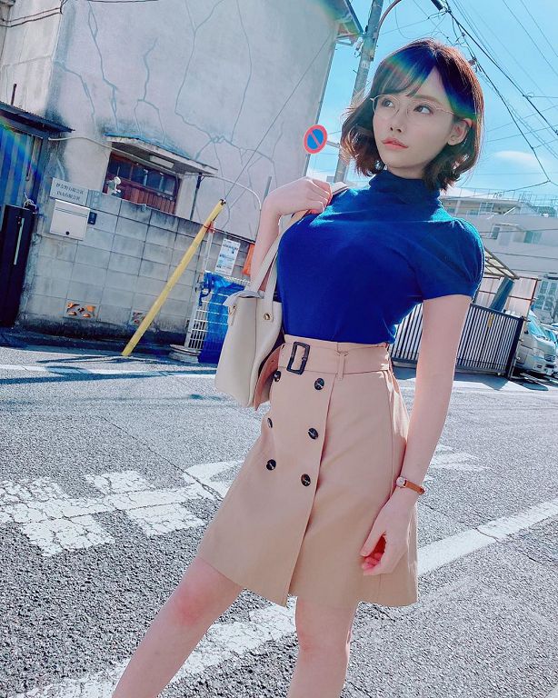 深田詠美生日「放送福利」!「衣服不穿好」甜笑宣告:我22歲了