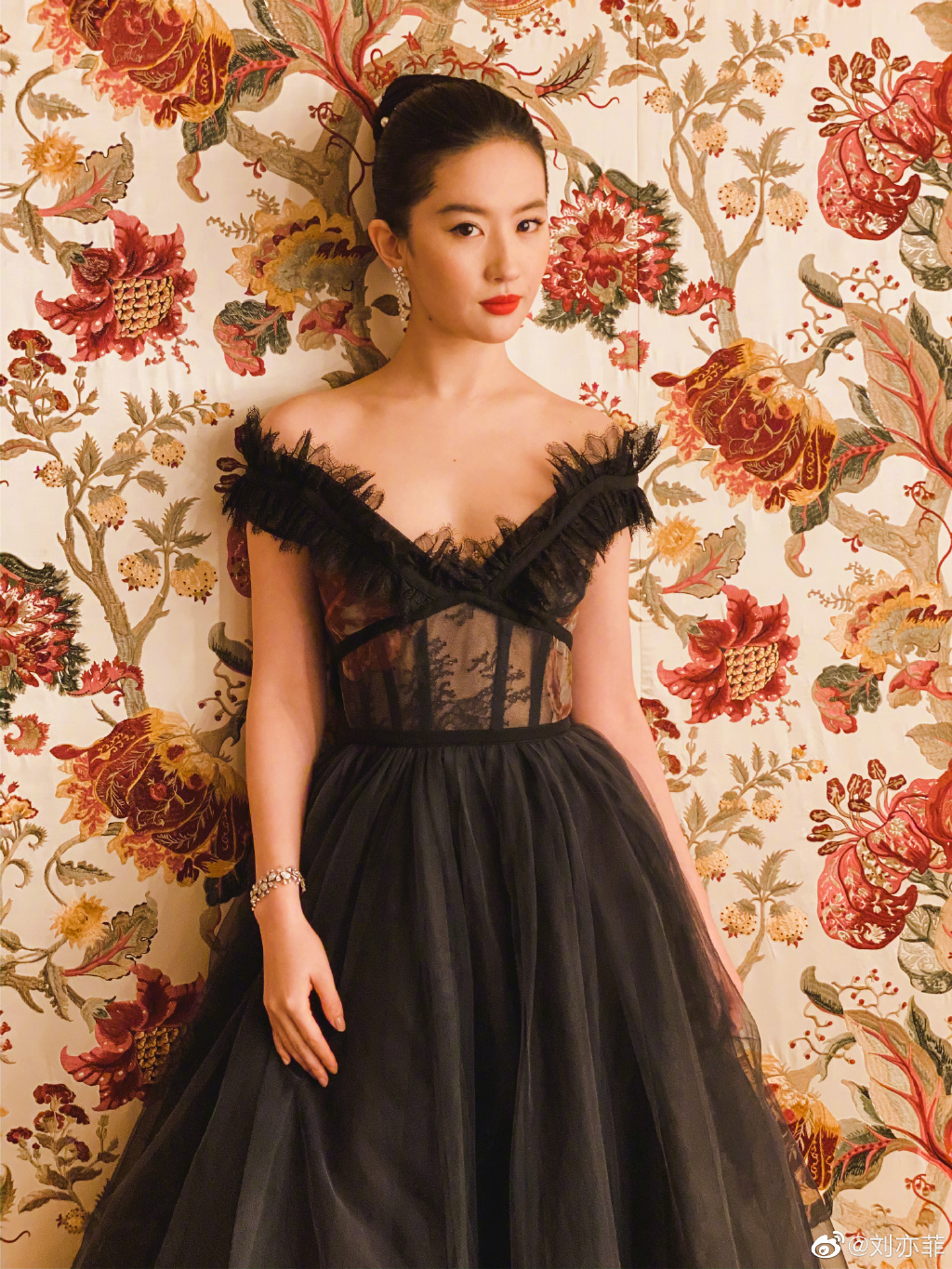 花木蘭GG?大陸又祭新禁令 網揪「吳亦凡、劉亦菲」背景:港台藝人也皮繃緊