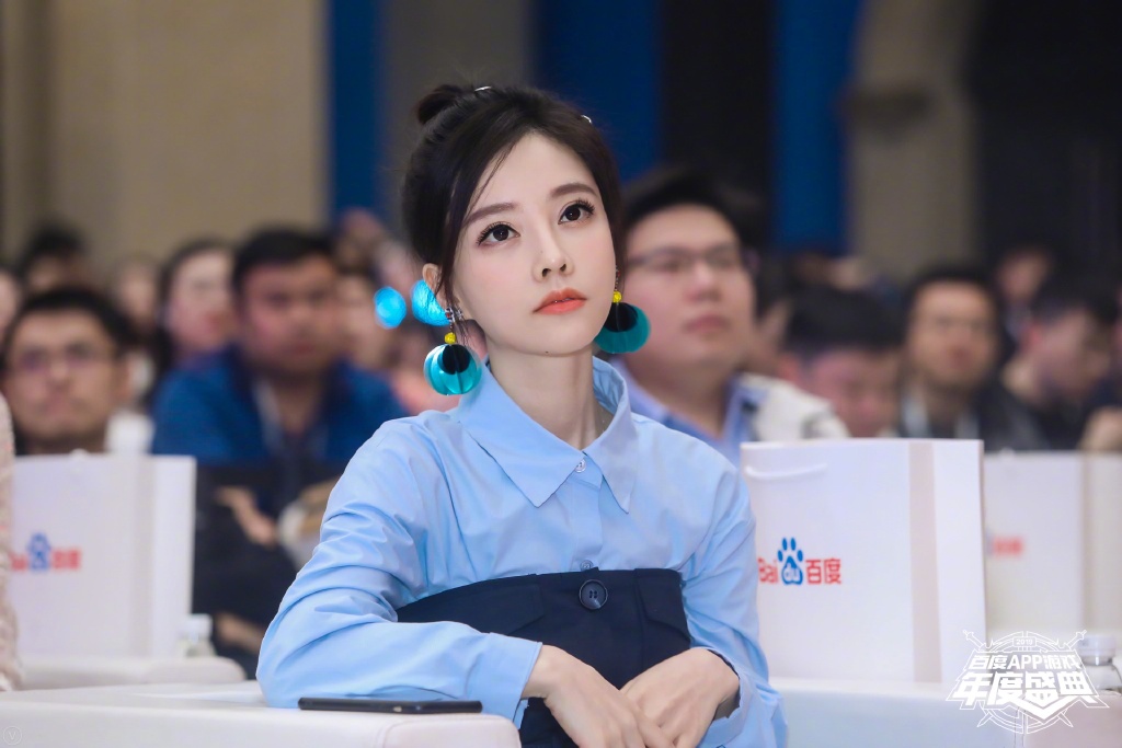 直播前一天突發高燒!馮提莫憂慮吐心聲:我真的有點怕怕的