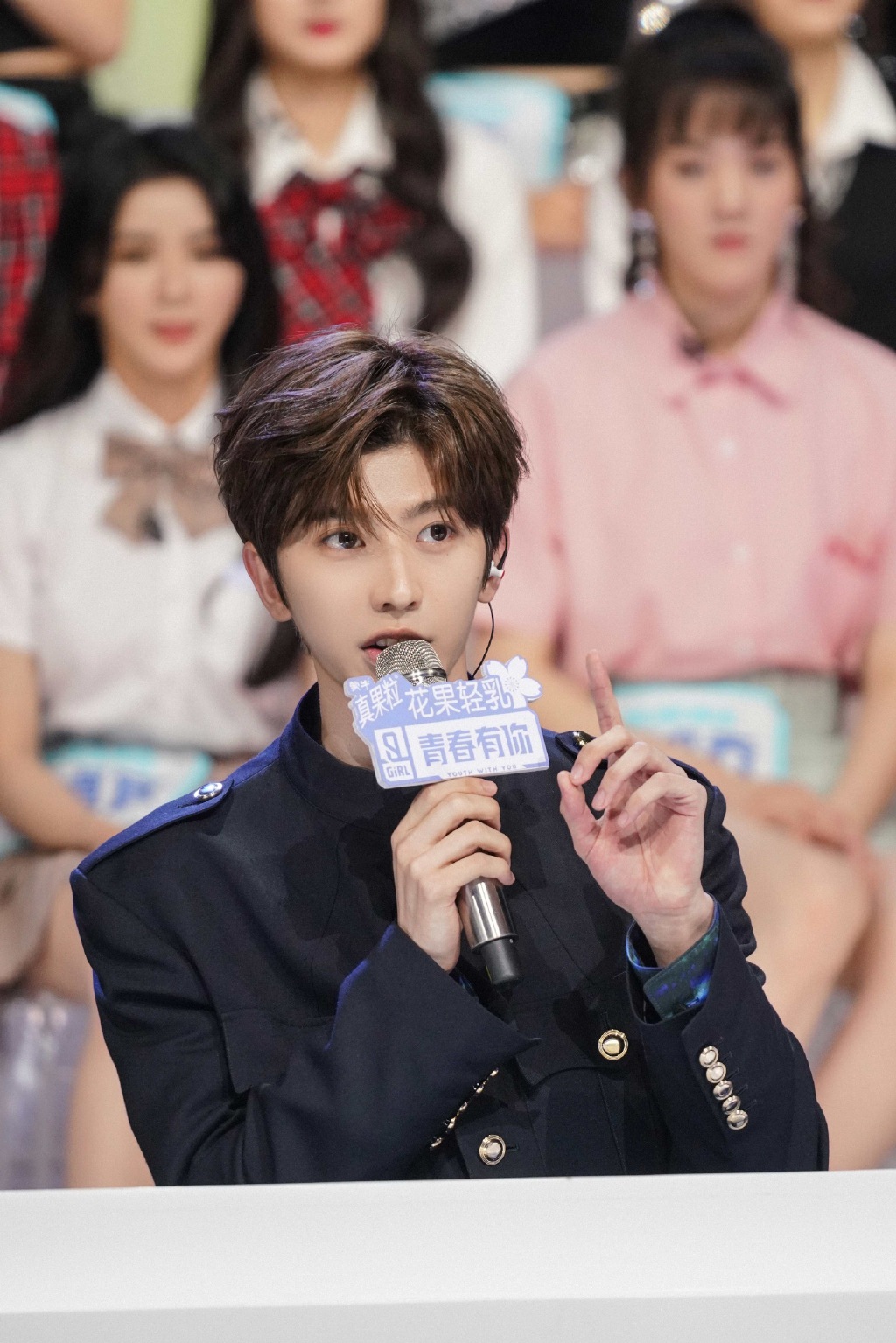 下場炒CP?《青春有你2》虞書欣工作室「手滑」挨轟 網:放過蔡徐坤