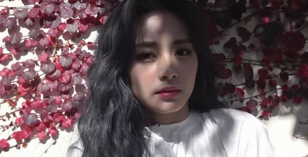 子瑜推個人寫真！「男友視角」甜窩被窩曝光  網直呼：戀愛了