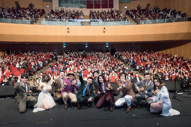 Dcard負評不斷!走鐘獎「紅毯主持人」慘被網酸:尬到頭很痛