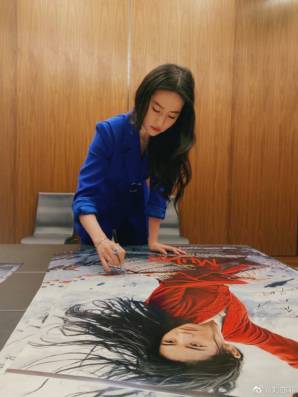 慘遭出征！劉亦菲嗨喊「一句話」引眾怒　陸網呼籲罷看《花木蘭》