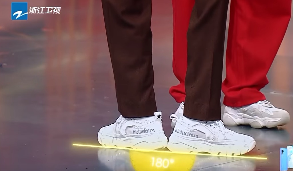 曾連續兩星期只喝水!華晨宇「鎖骨放32枚硬幣」 玩命減肥網嚇傻