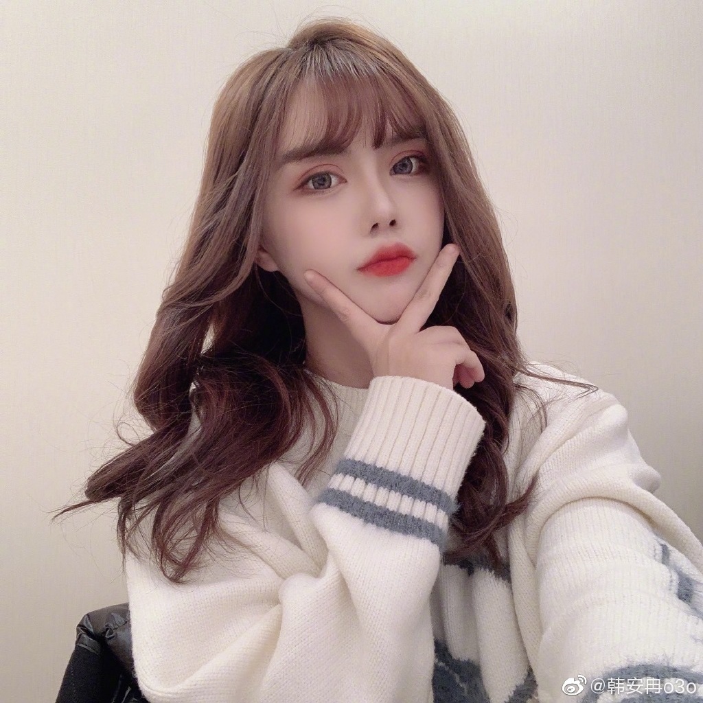 離婚後秒穩交新歡！百萬網紅新男友「瞞一個月終於曝光」　網驚：怎那麼長？