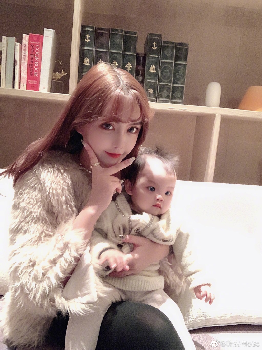 離婚後秒穩交新歡！百萬網紅新男友「瞞一個月終於曝光」　網驚：怎那麼長？