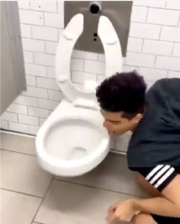 網紅「大舔公廁馬桶」瞎響應武漢肺炎挑戰:隔天直接確診