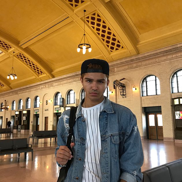 網紅「大舔公廁馬桶」瞎響應武漢肺炎挑戰:隔天直接確診