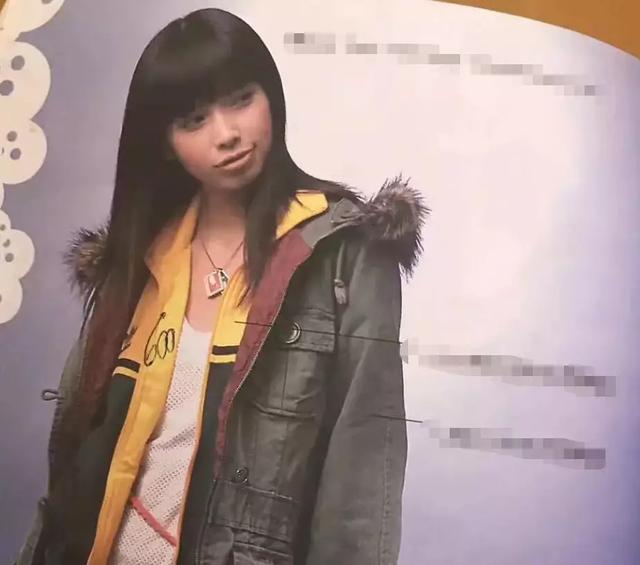 泳衣卡死三角洲!Angelababy「中空高衩」青澀照曝光 超狂尺度嚇歪網