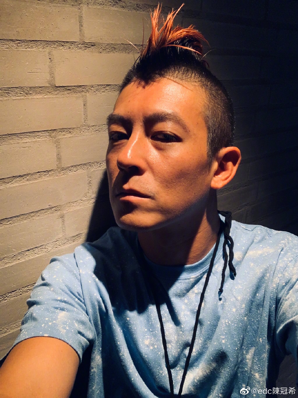 新冠不是武肺!陳冠希爆氣怒譙「種族歧視」:閉上他X的嘴