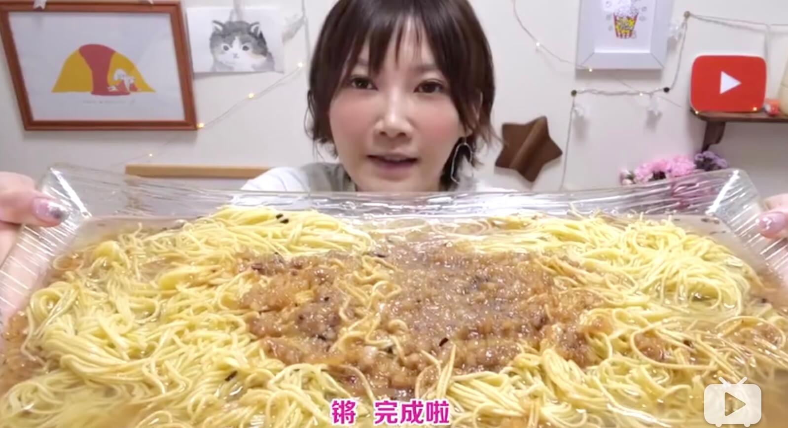 想紅不要命?500萬大胃王「木下佑香」爆喝2kg豬油 網急:這會喪命