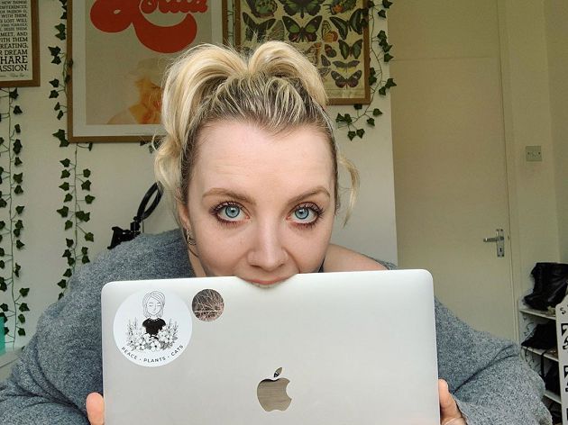 《哈利波特》女星「嗅覺消失」:直呼享受 網嚇歪:是武漢肺炎症狀!