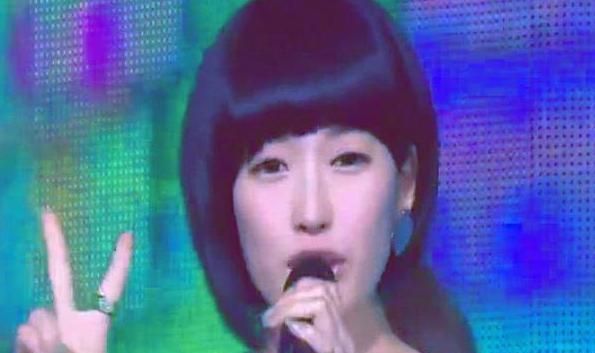 曾遭爆「一次8千」!8頭身美模「舊照曝光」 網驚:根本換頭!