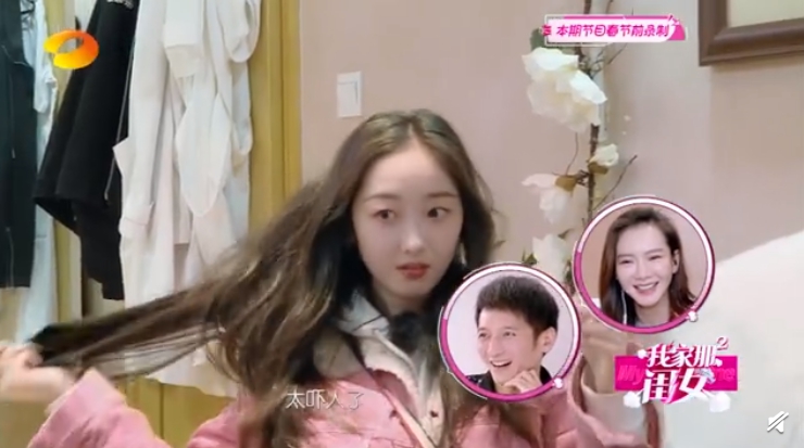 壓力太大要植髮?女星自曝「禿頭煩惱」 當眾拆假髮嚇壞網