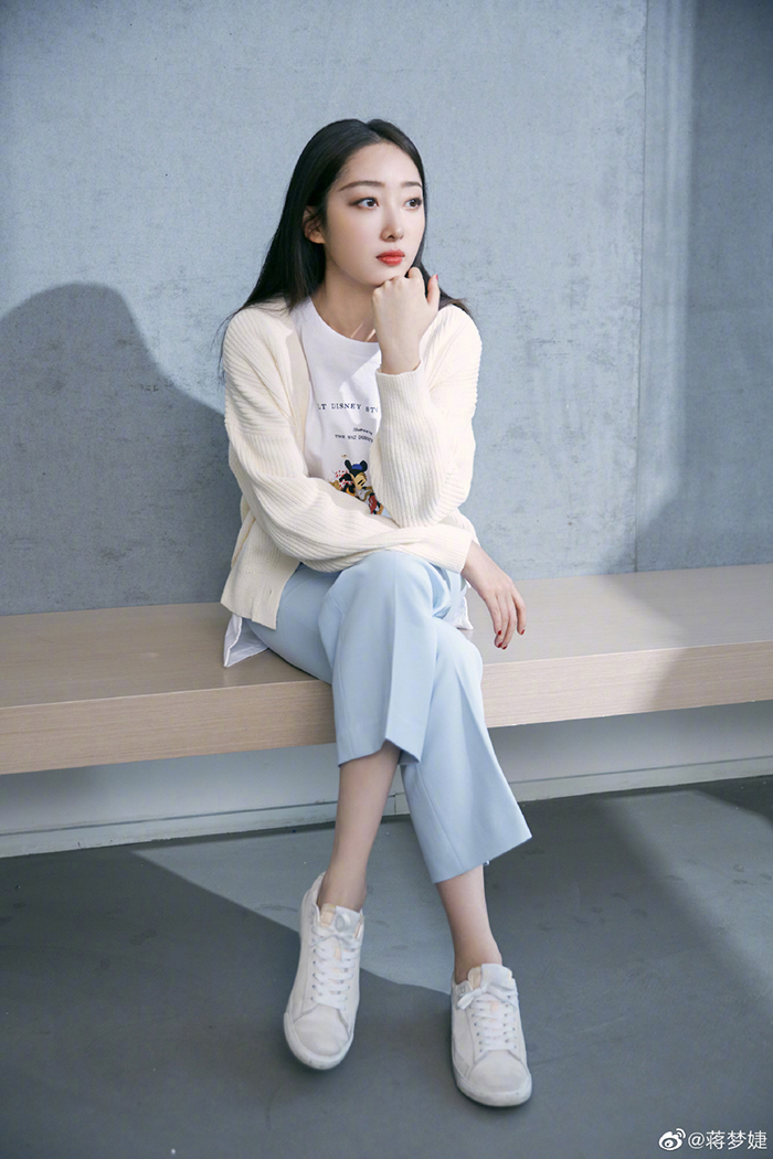 壓力太大要植髮?女星自曝「禿頭煩惱」 當眾拆假髮嚇壞網