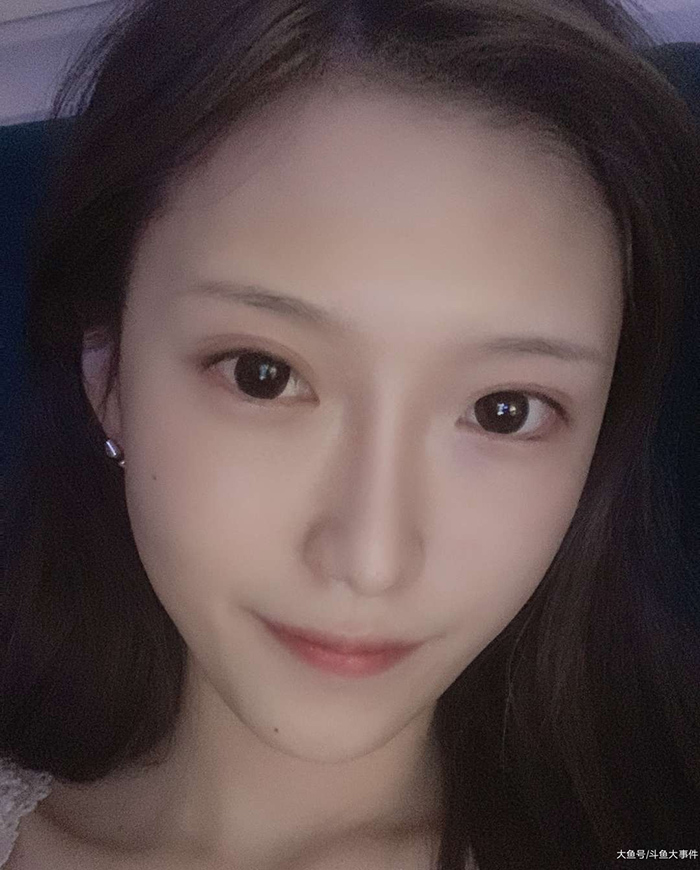 遭爆「黑歷史醜照」!實況兇妹爆氣加碼「素顏無P照」網一看全驚了!