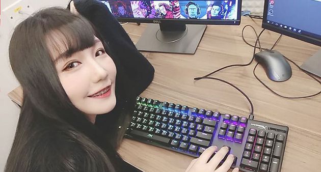 全程不說話!實況主高仿「神正韓妹」網暴動:看了24小時