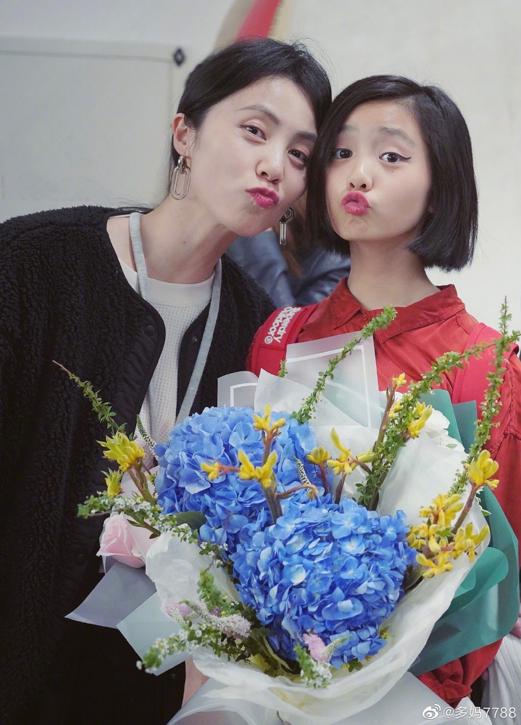 真的長大了！《爸爸2》多多辣露「性感腹肌長腿」　網嘆：這就是差距