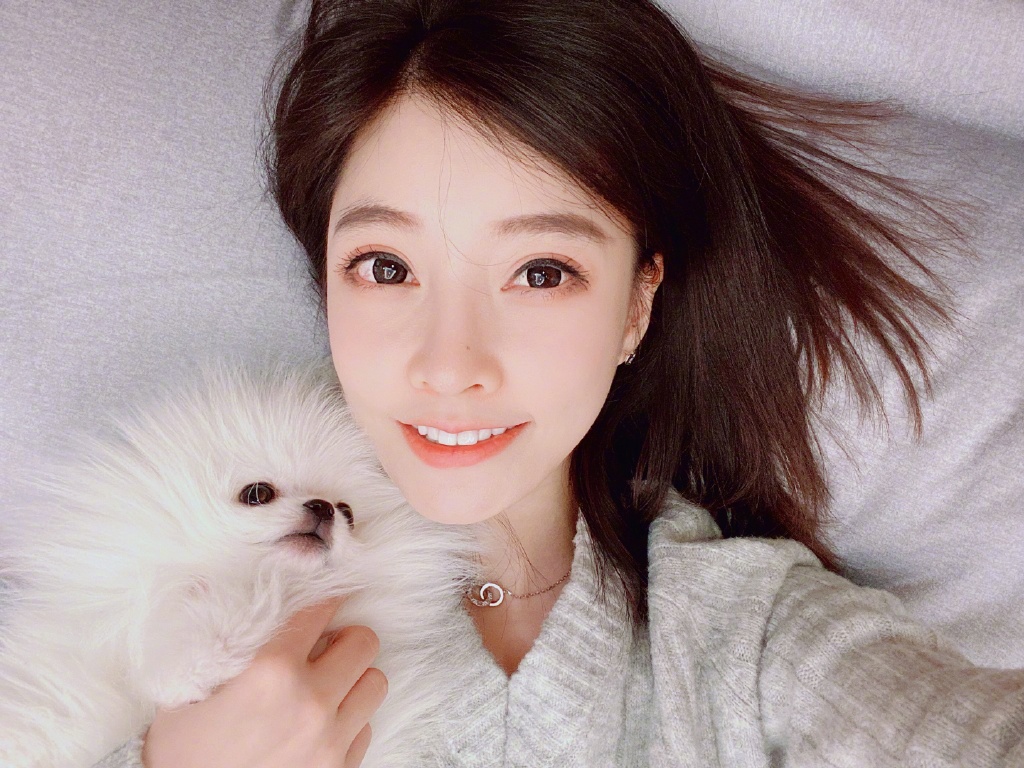 被當整形活招牌!馮提莫「求償百萬」遭網酸:換頭不承認?