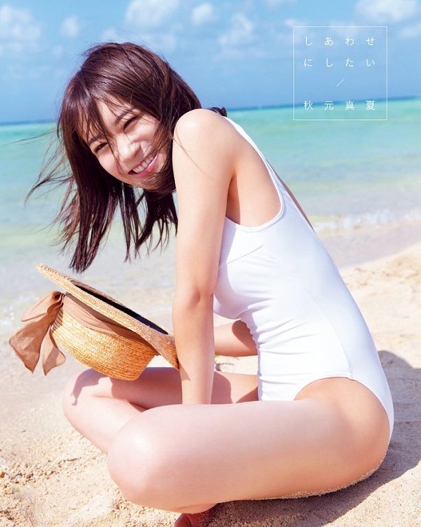 女偶像寫真破尺度！只穿內內入鏡：手直接伸進「神秘三角洲」！