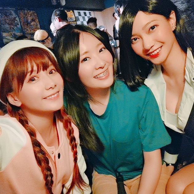 斷片喝法！女實況主「倒地險要吐」畫面曝光　網：滿滿ㄎ一ㄤ味