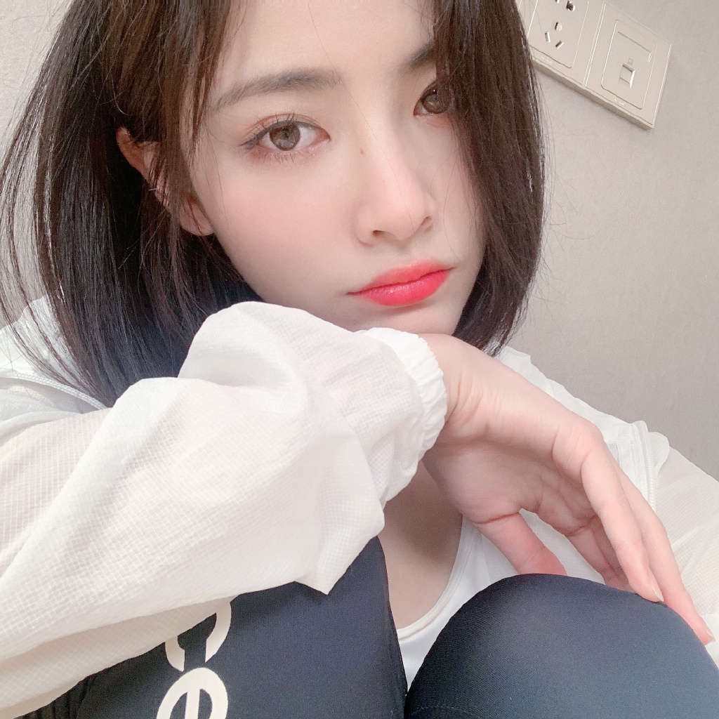 不靠話題炒作！《青春有你2》作詞人「讚許佳琪」掀論戰：暗示虞書欣？