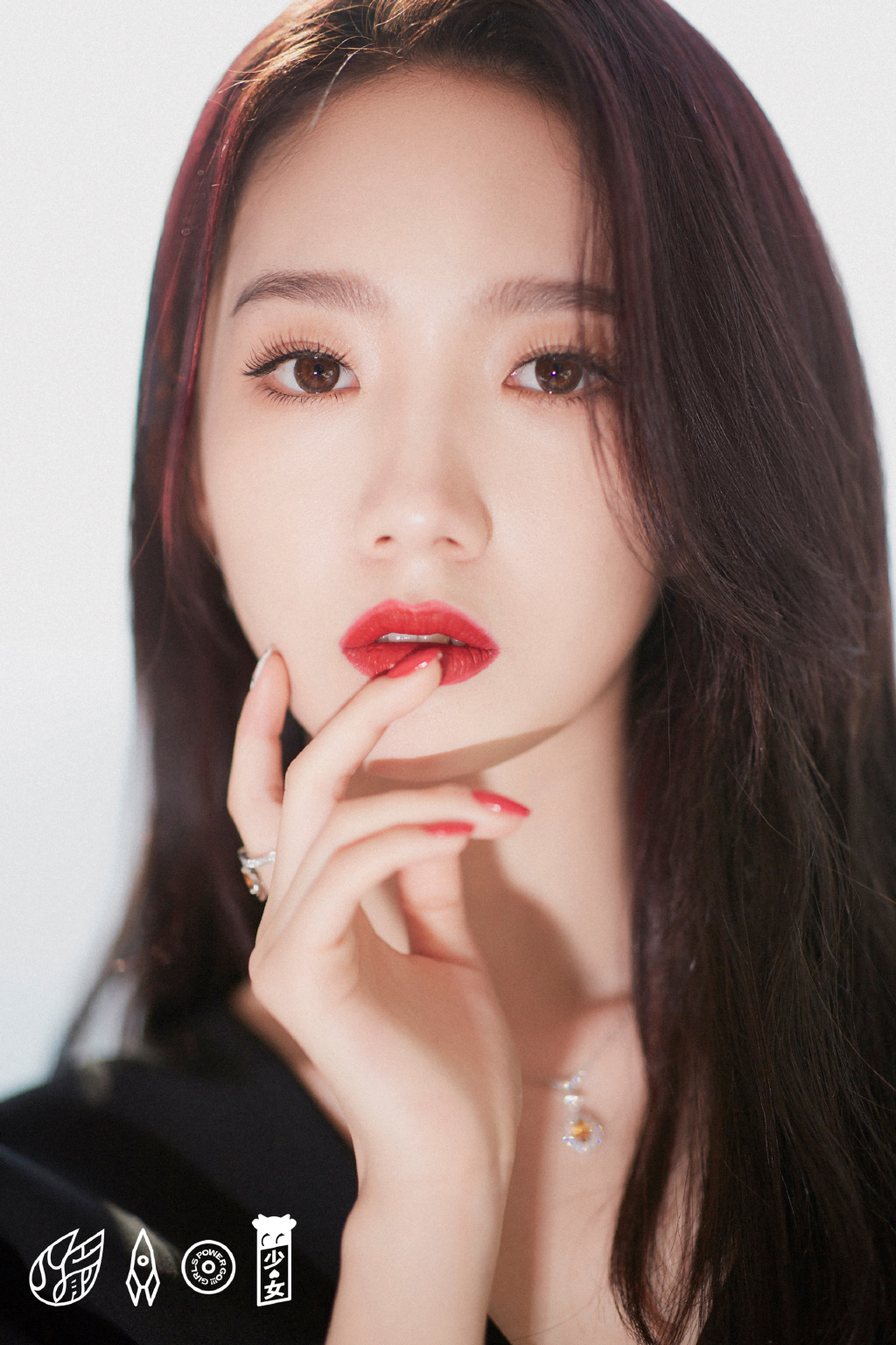 史上最羞恥!吳宣儀「大尺度激情片」瘋傳 網嗨翻:你敢播我就敢看!