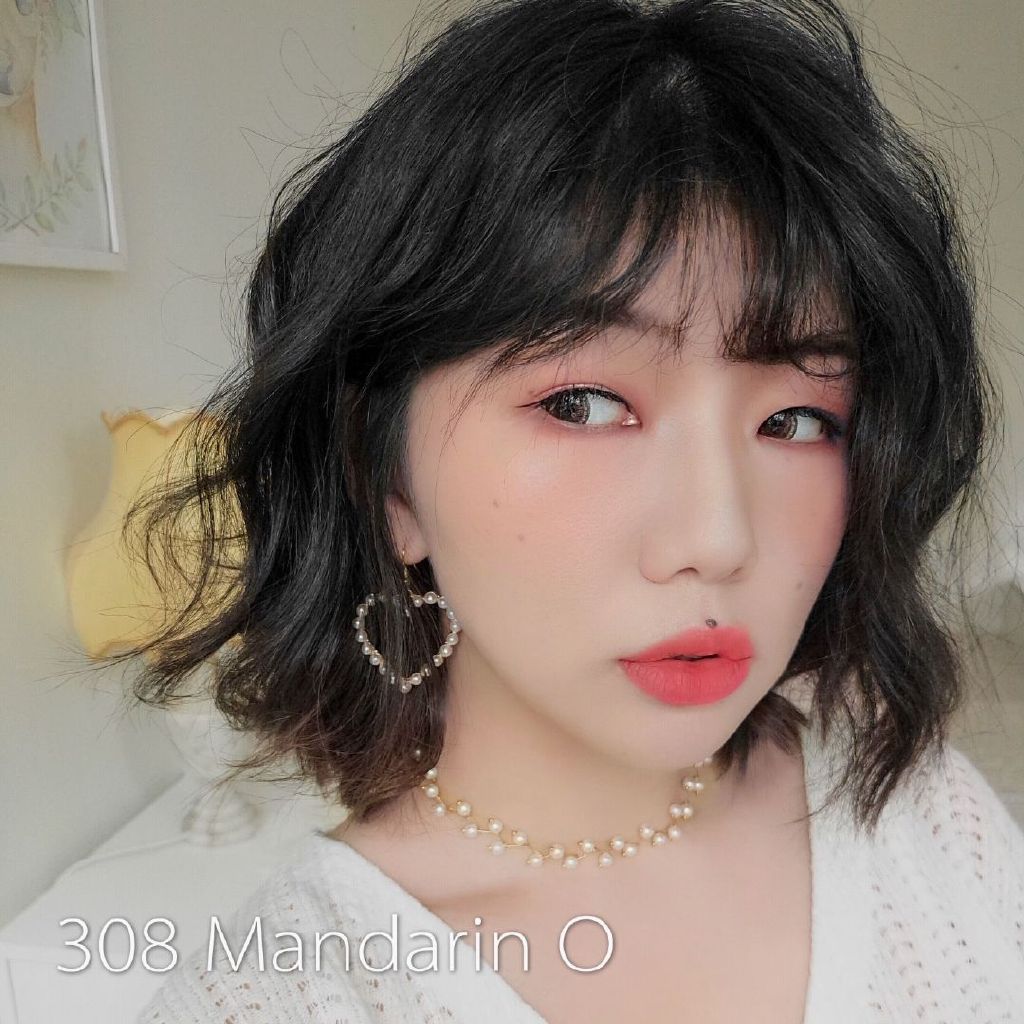 眼睛放大三倍!神級正妹「卸妝秒變路人」 網嚇歪:一天換一張臉!