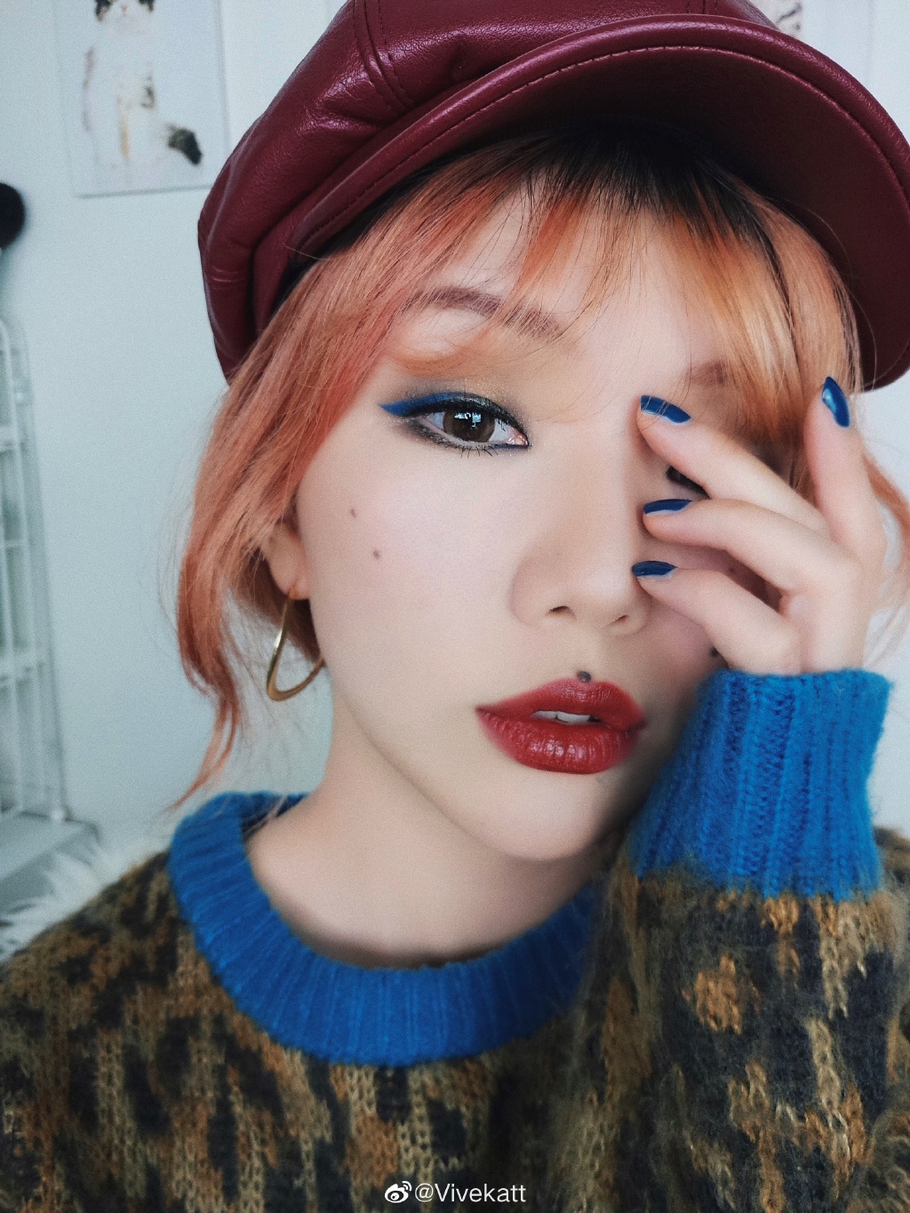 眼睛放大三倍!神級正妹「卸妝秒變路人」 網嚇歪:一天換一張臉!