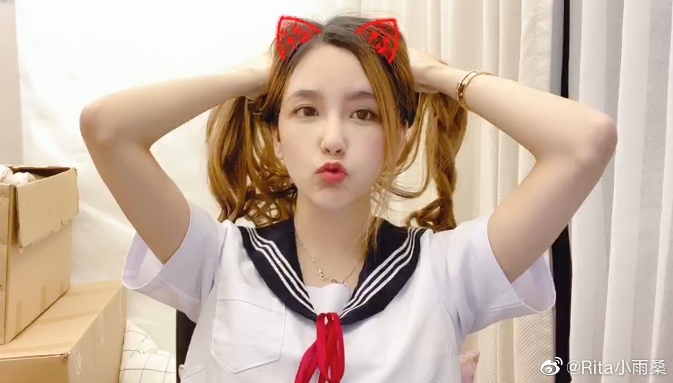 中洞大開！實況兇妹「神秘地帶現形」　網全暴動：看進去了！