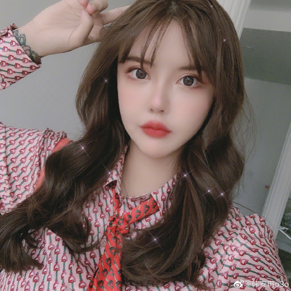 還在放不下?百萬網紅「當著新歡面」怒嗆前夫 表情全拍下!