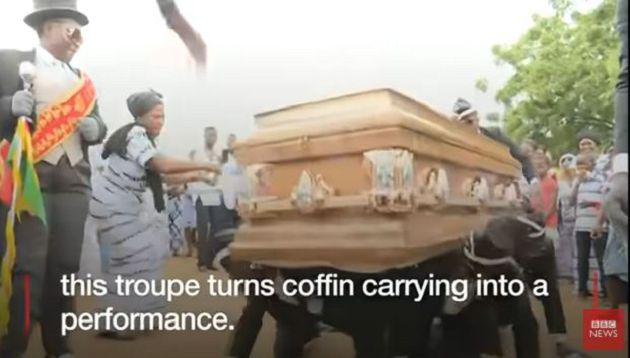 你出事，我來扛！「黑人抬棺材」迷因梗圖爆紅：來源曝光