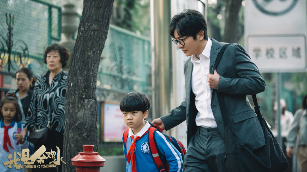 虎軀一震!一抬頭「轉帳已收到」 網全嚇歪:確定不是鬼片?