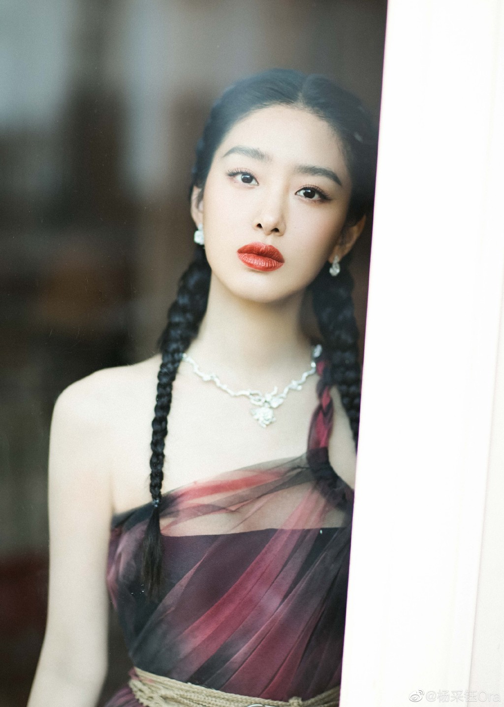 爆秘婚「劉亦菲乾爹」!女星霸氣嗆「兩字」 網:認真你就輸了