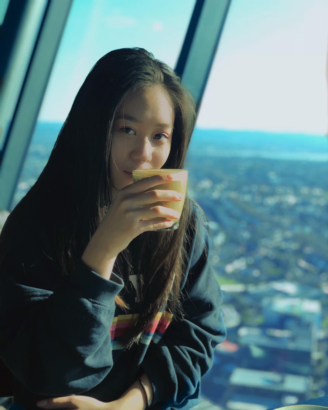 差點過不了這關!李連杰女兒深夜曝「憂鬱症復發」:隔離造成嚴重傷害