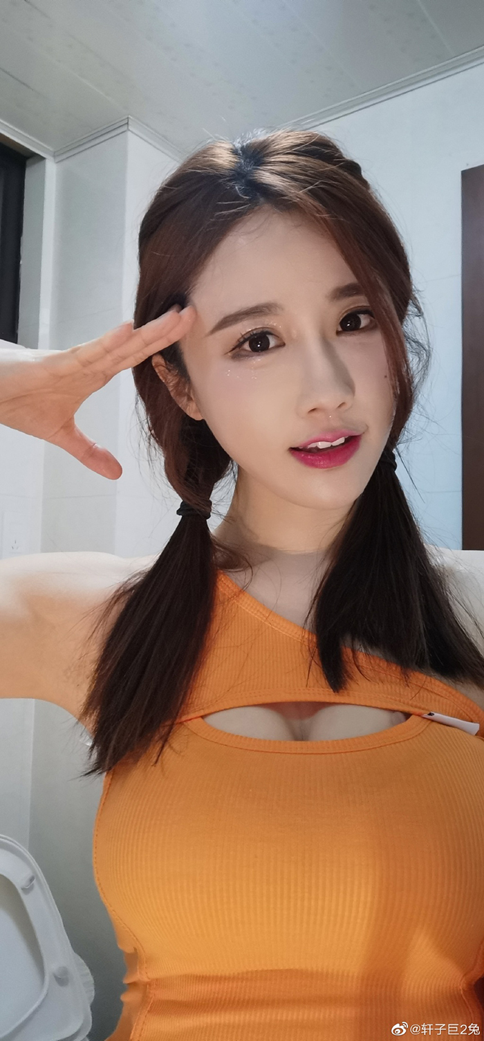 大走BAN台邊緣!超兇實況主「邪惡視角」勒出UU球 網嗨:有海溝!