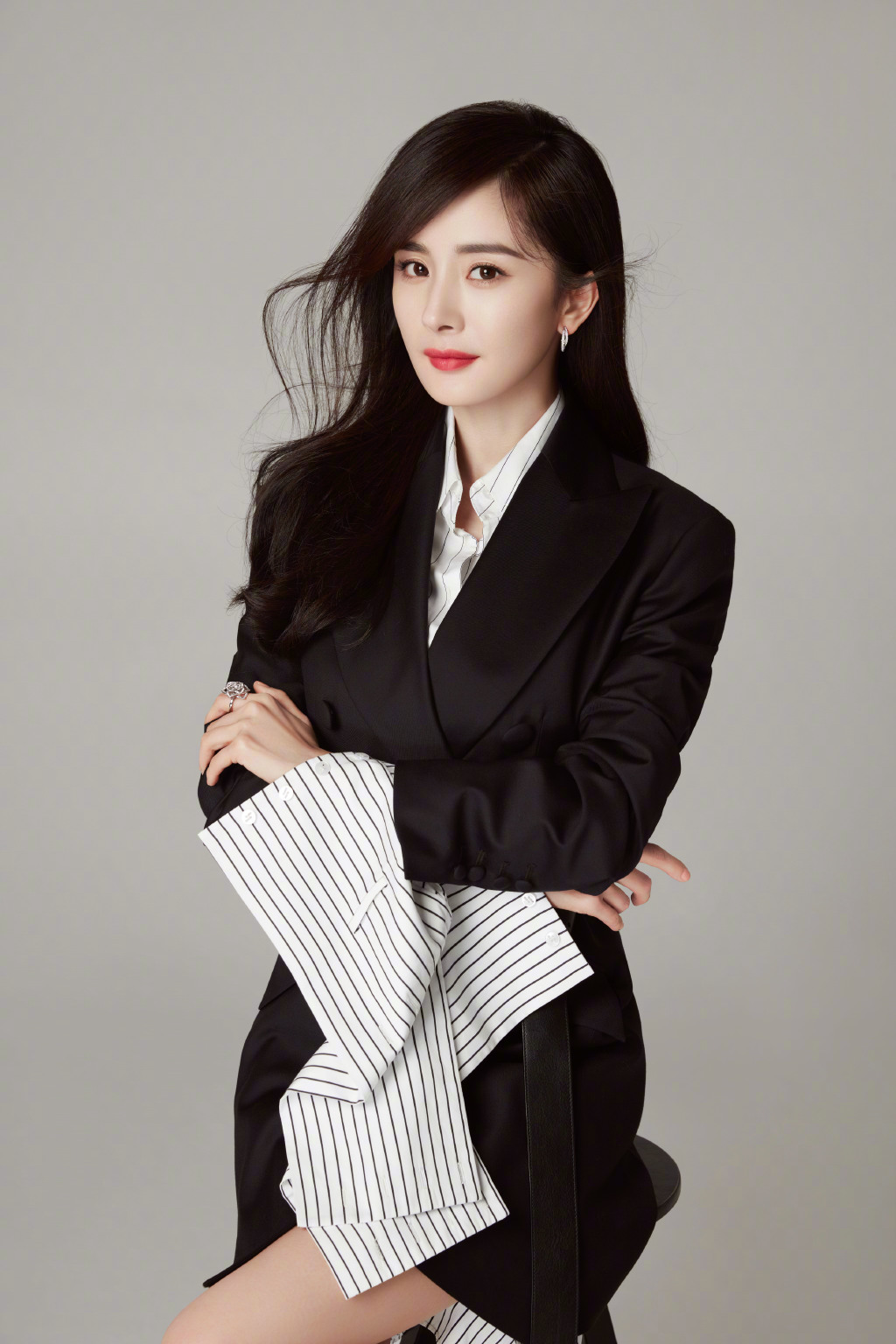 驚見濃濃大嬸味!楊冪「無P圖照」流出 網全嚇歪:真的回不去了!