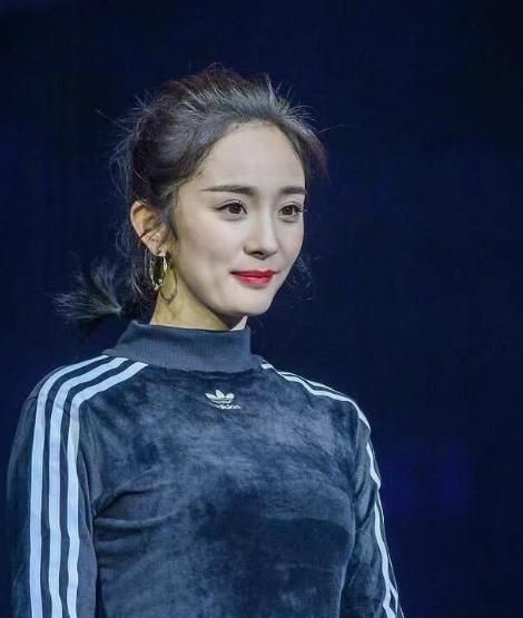 驚見濃濃大嬸味!楊冪「無P圖照」流出 網全嚇歪:真的回不去了!