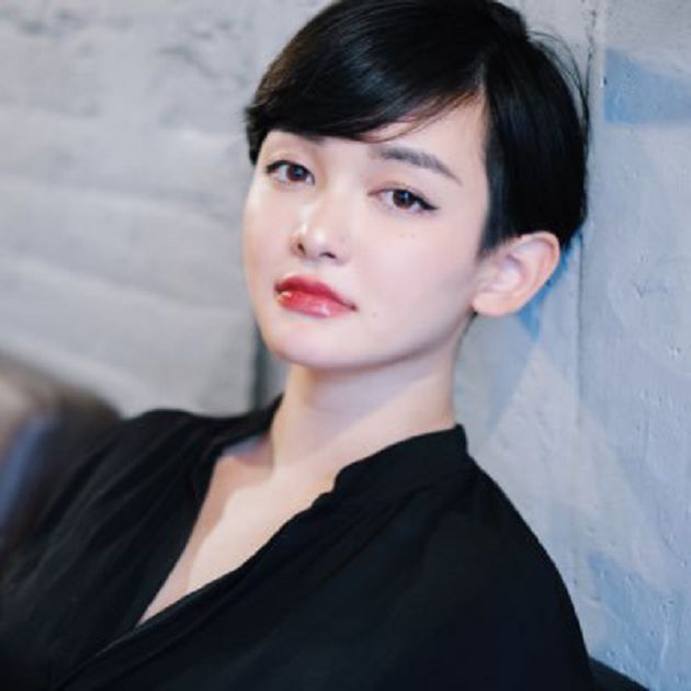 溫和資優生突變「叛逆暗黑女」！日本正妹公開學生舊照：完全不一樣