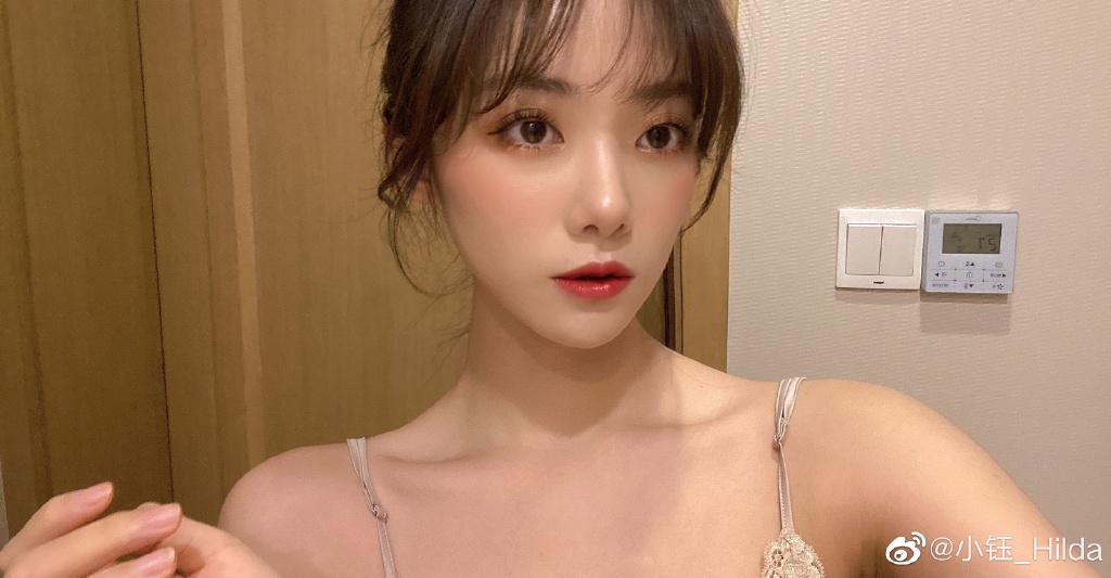 驚人怪癖被流出！正妹實況主「私密用品全曝光」　網抓：黑色的！