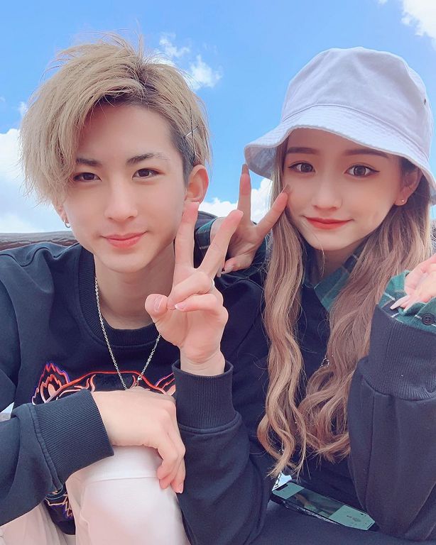 最萌女高中生宣布懷孕！「配對節目認識」：在一起一年多了～