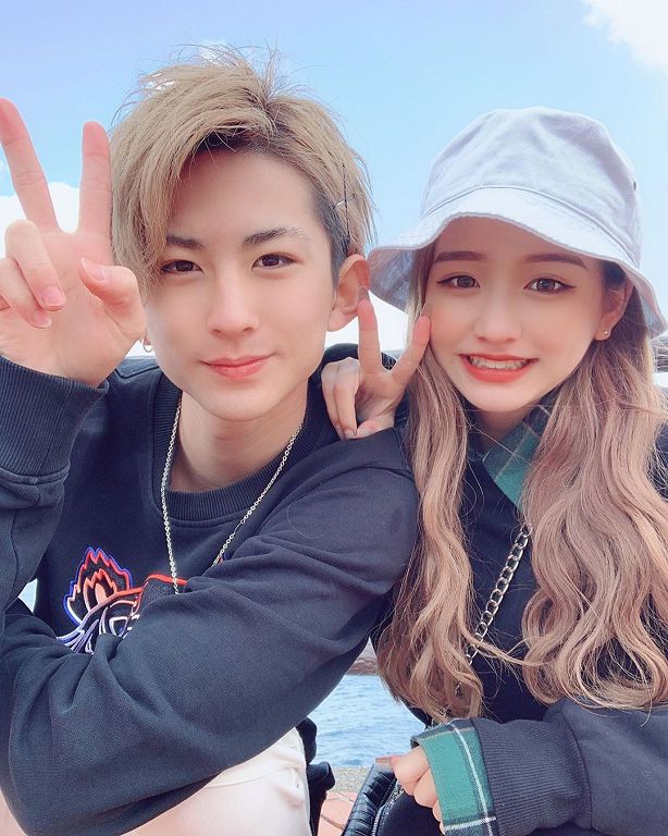 最萌女高中生宣布懷孕！「配對節目認識」：在一起一年多了～