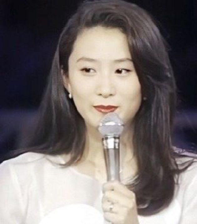 《夫婦的世界》52歲元配舊照被翻出！「清湯掛麵頭曝光」網全看傻