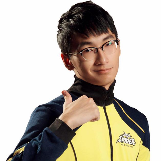 街訪見神人！電競選手爆收入「千萬在跑」　私生活同步曝光