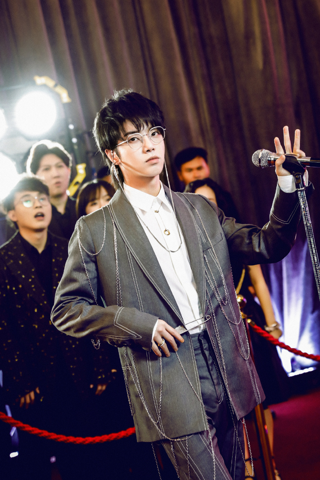 冠軍劇本太明顯？《歌手》華晨宇被罵爆：唱歌有夠難聽！