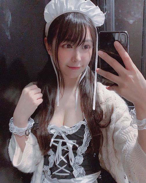 微醺開台!實況主放送「邪惡視角」望進「超深溝」 網嗨:有誠意