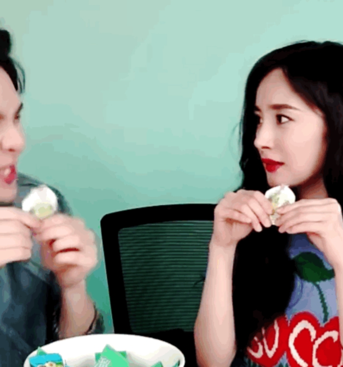 尷尬片全網瘋傳!楊冪被他「要口X」 網全罵爆:根本性騷擾!