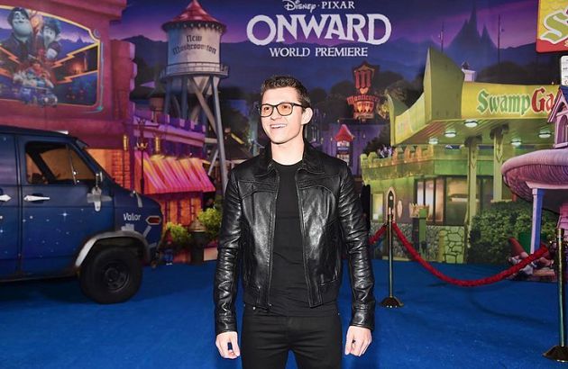 「蜘蛛人」湯姆霍蘭德秒破功！被死侍「衝康」：起碼要忍到下星期